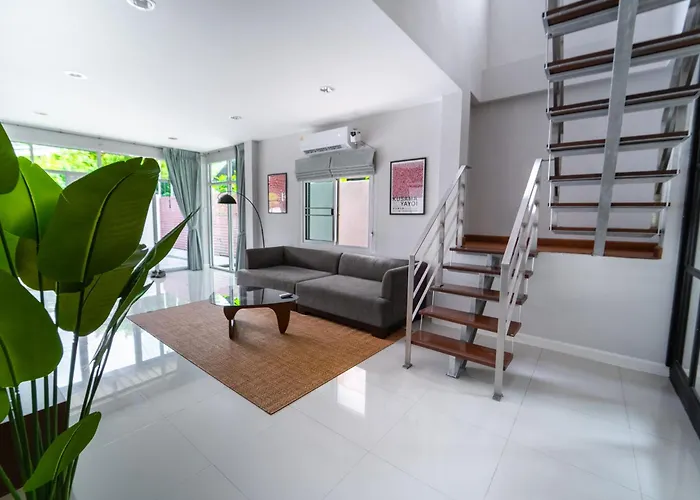 5 Star Spacious & Bright 4br House With Cinema Ferienhaus *