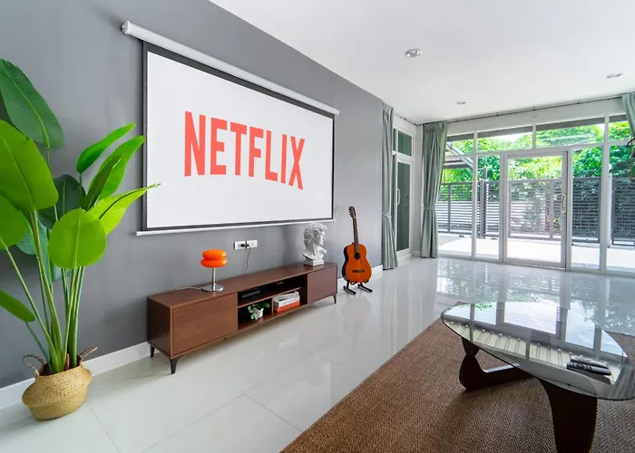 5 Star Spacious & Bright 4br House With Cinema Bangkok
