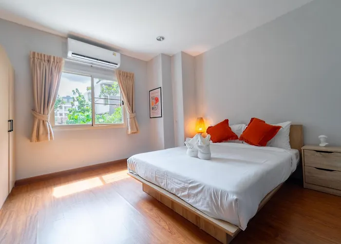 5 Star Spacious & Bright 4br House With Cinema Ferienhaus Bangkok