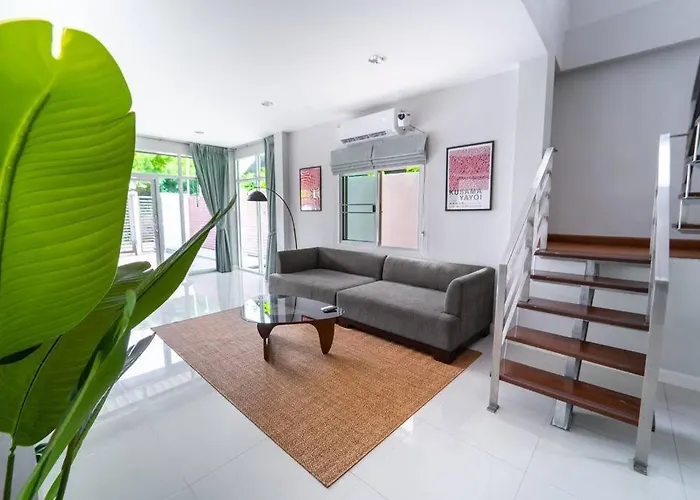 5 Star Spacious & Bright 4br House With Cinema Ferienhaus Bangkok