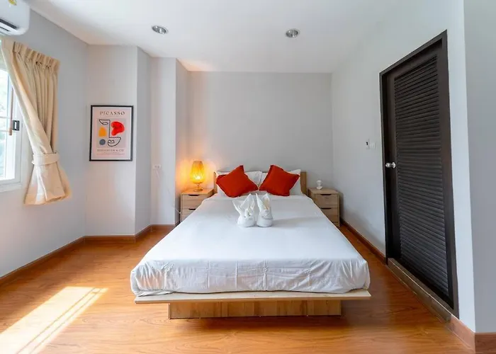 Ferienhaus 5 Star Spacious & Bright 4br House With Cinema