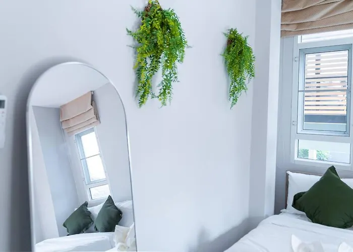 5 Star Spacious & Bright 4br House With Cinema Ferienhaus *