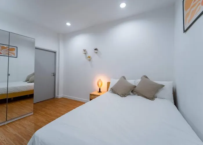 5 Star Spacious & Bright 4br House With Cinema