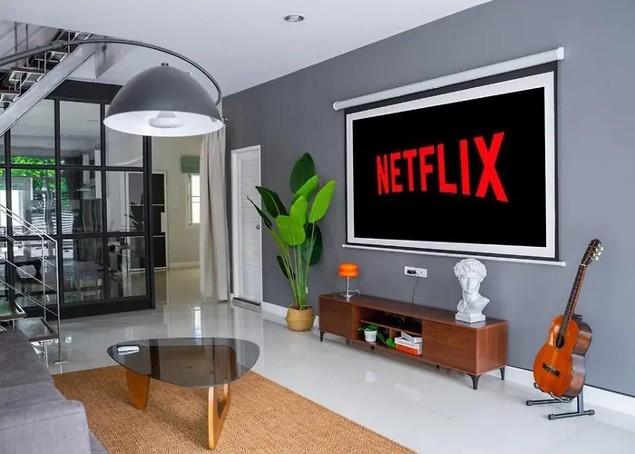 Ferienhaus 5 Star Spacious & Bright 4br House With Cinema *