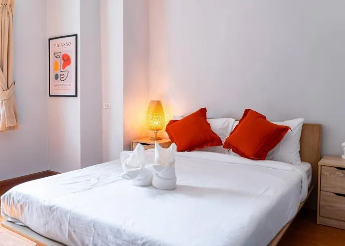 5 Star Spacious & Bright 4br House With Cinema Ferienhaus Bangkok