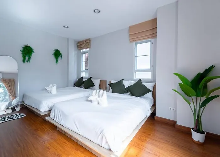 5 Star Spacious & Bright 4br House With Cinema * Bangkok