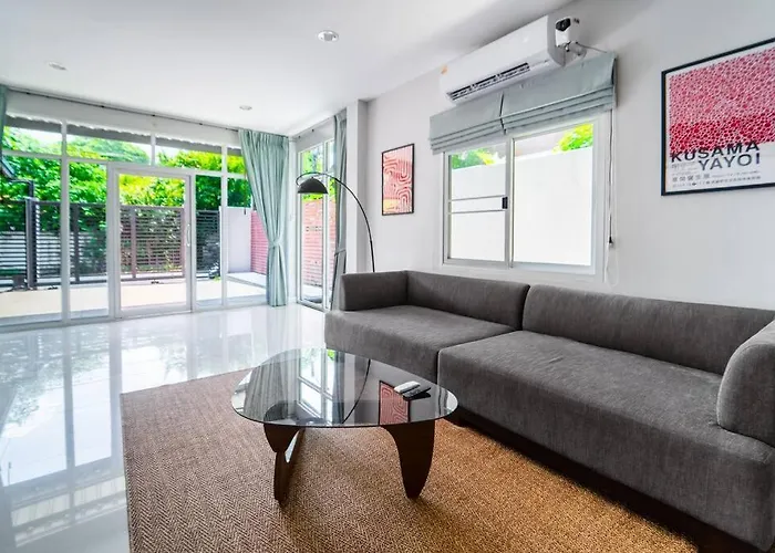5 Star Spacious & Bright 4br House With Cinema