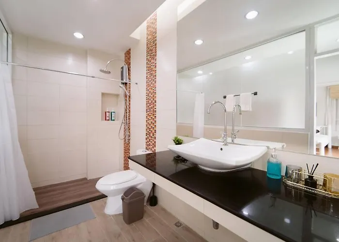 5 Star Spacious & Bright 4br House With Cinema *